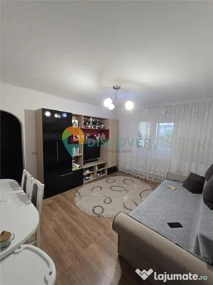 Apartament cu 3 camere semidecomandat în Metalurgie