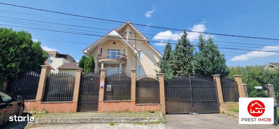 Casă cu 4 camere în Vulcan