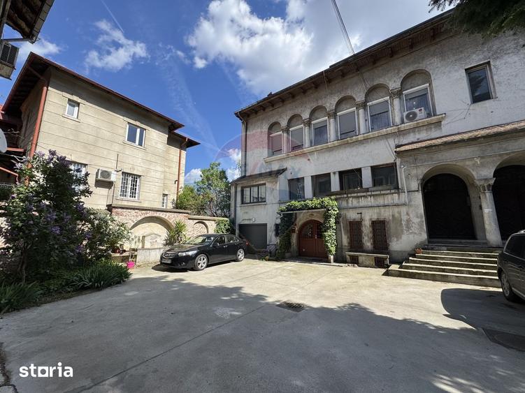 Apartament cu 2 camere, mobilat în Victoriei