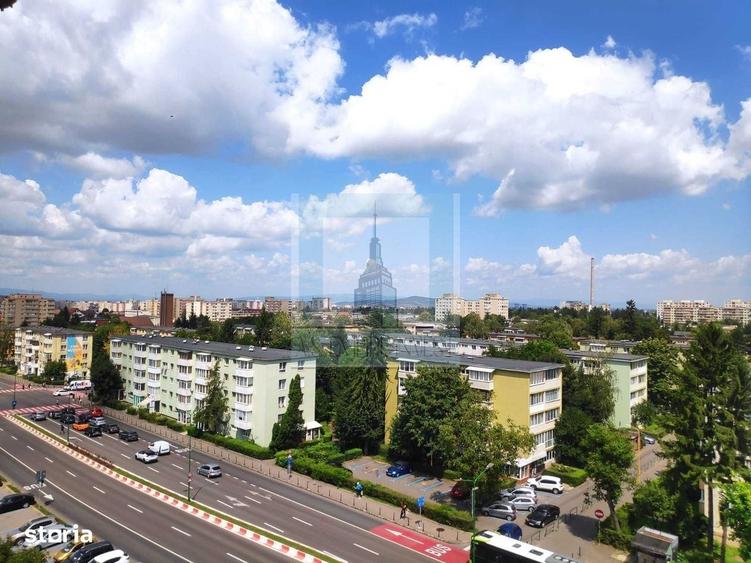 Apartament cu 3 camere decomandat în Calea București