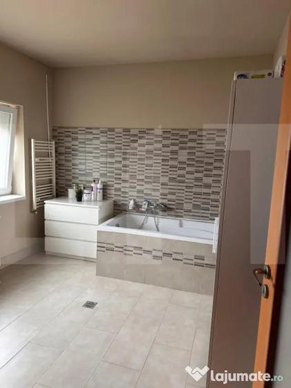 Casa spa?ioasa, de vanzare, cu 4 camere, 120 mp, zona Sel - 9
