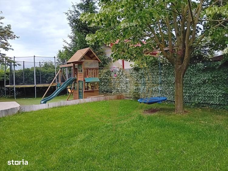 Casă cu 4 camere în Ostratu