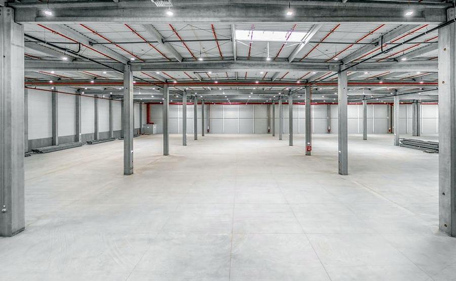 Spațiu industrial, de 8,000 mp, în Dumbrăvița