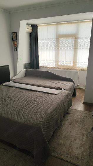 Apartament cu 3 camere semidecomandat în Gara