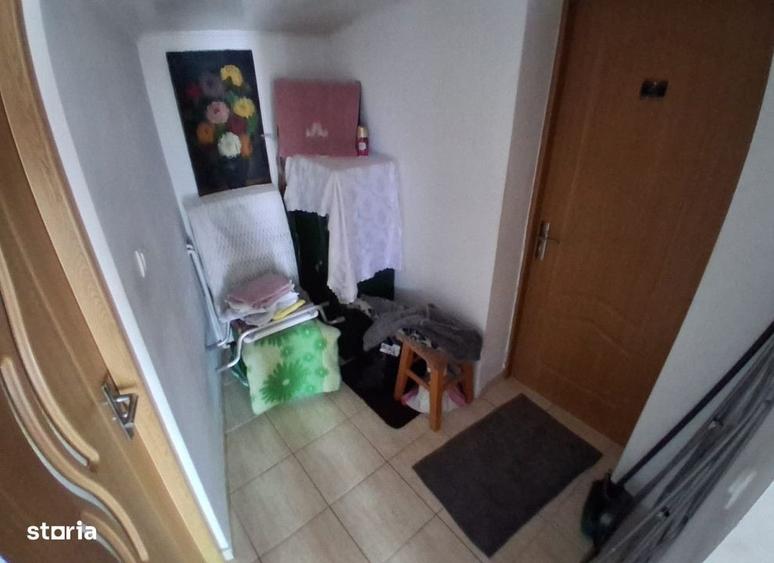 Casă cu 4 camere cu Teren 400 Mp în Tătărași
