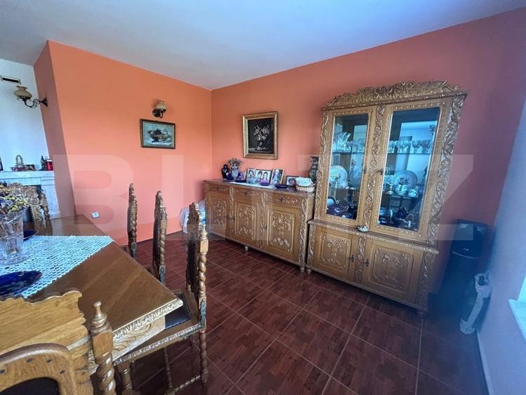 Casă individuală cu 7 camere cu Canalizare în Exterior Est