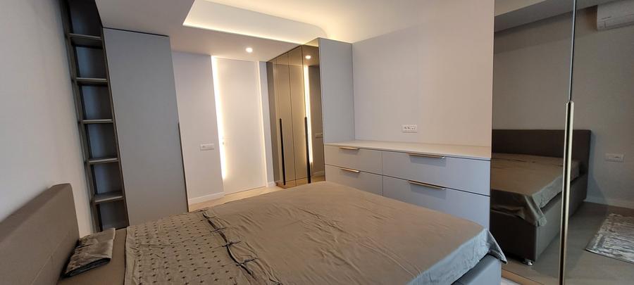 Apartament cu 3 camere decomandat, mobilat în Voluntari