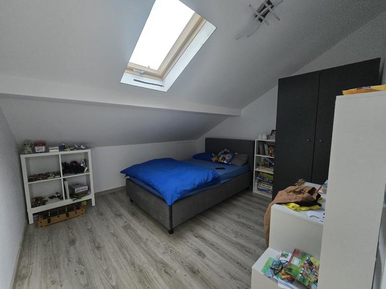 Apartament cu 4 camere decomandat, mobilat în Popas Păcurari