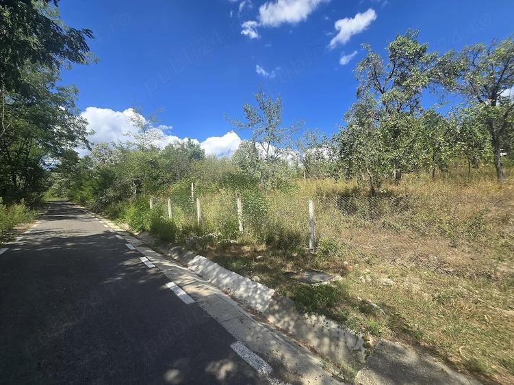 Teren de 2063 mp, în Gurasada