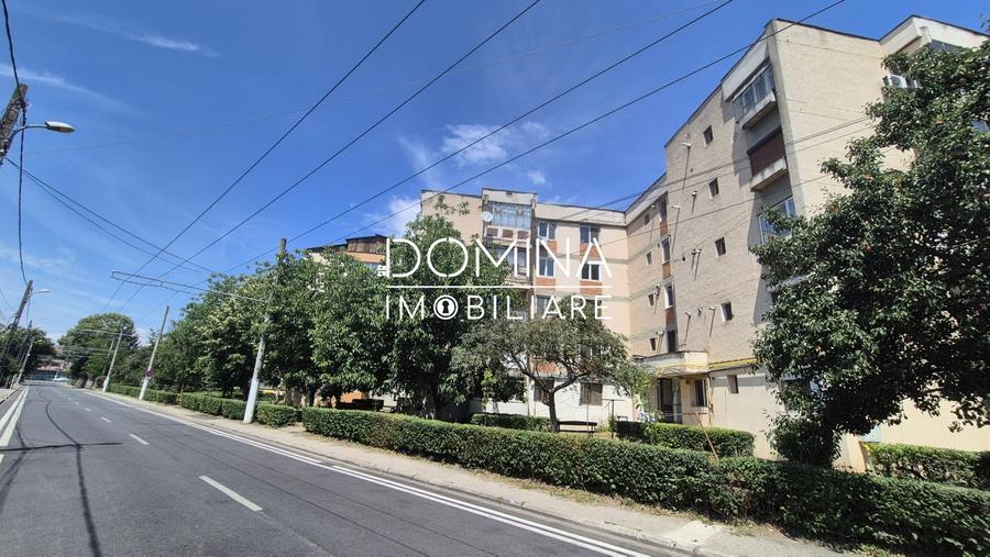 Apartament cu 3 camere decomandat, mobilat în 1 Mai