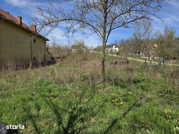 Teren de 1443 mp, în Răzvad