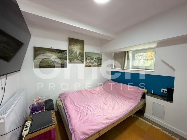 Apartament cu 3 camere semidecomandat, mobilat în Săsar