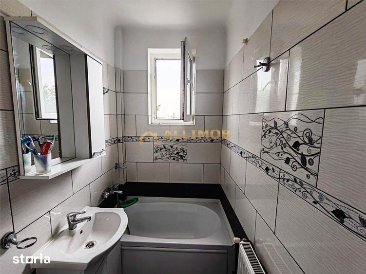 Apartament cu 2 camere semidecomandat, mobilat în Ultracentral