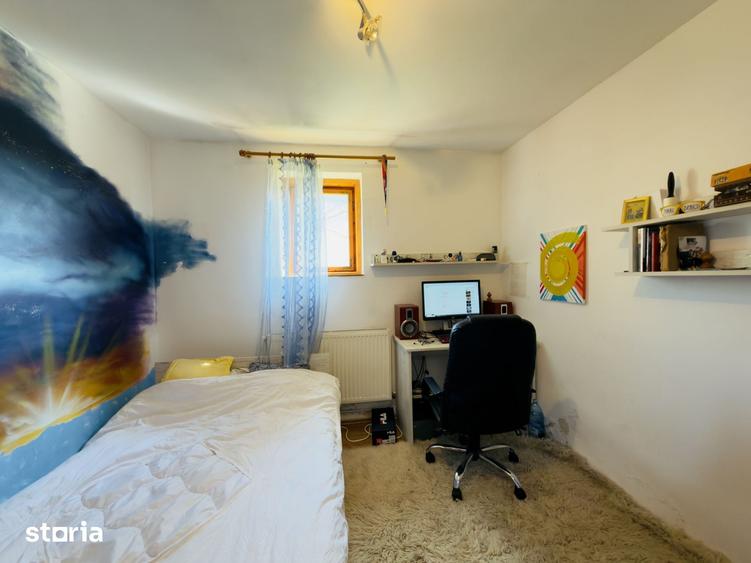 Casă cu 2 camere cu Teren 933 Mp în Sânmihaiu Român
