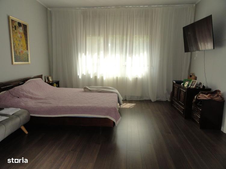 Casă cu 4 camere în Central