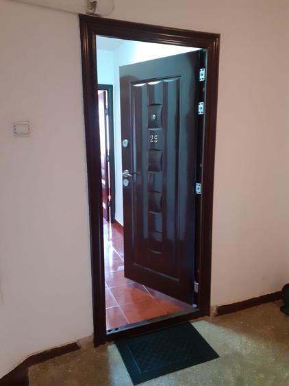 Garsonieră decomandată în 13 Septembrie
