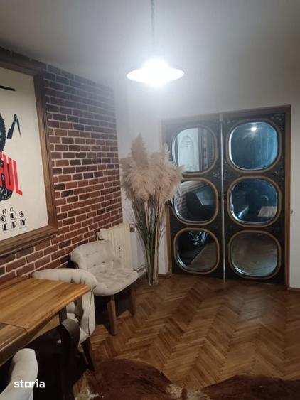 Apartament cu 4 camere decomandat în Titulescu