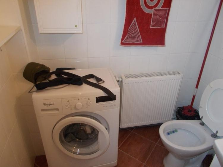 Garsonieră decomandată în Răcădău
