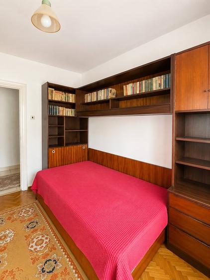 Apartament cu 3 camere decomandat în Dacia