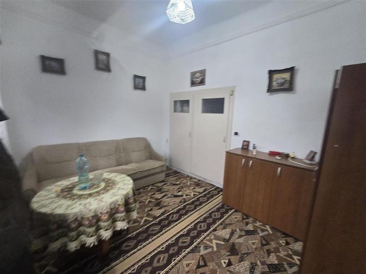 Duplex cu 3 camere cu Canalizare în Central