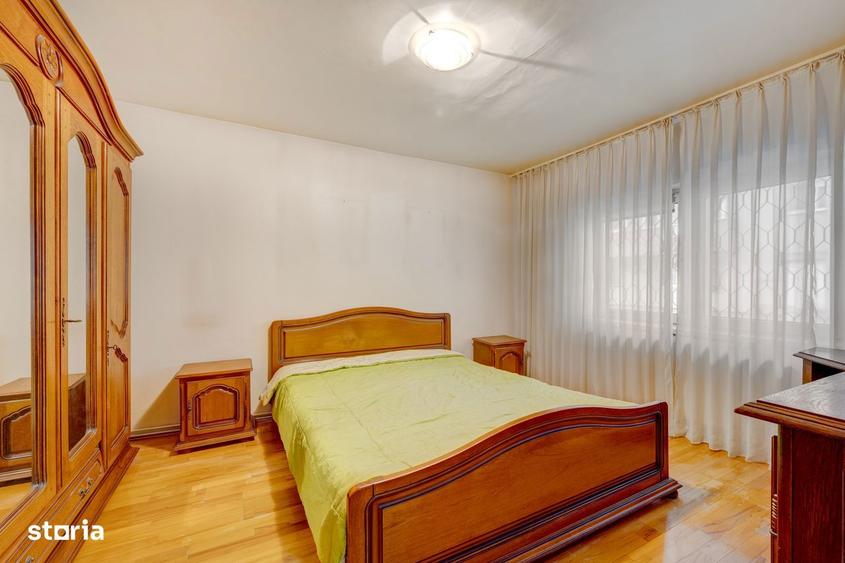 Apartament cu 4 camere în Decebal