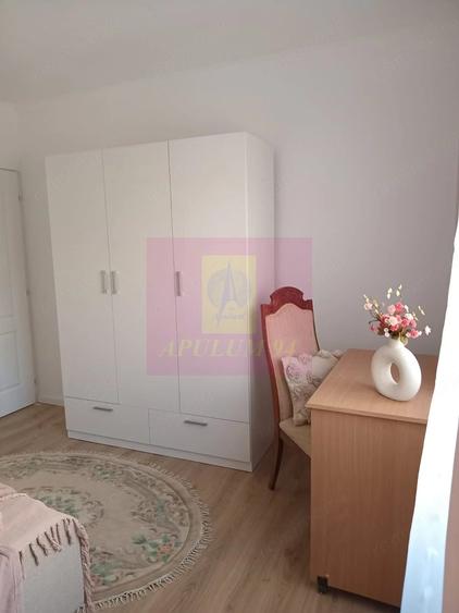 Apartament cu 3 camere decomandat în Panduri