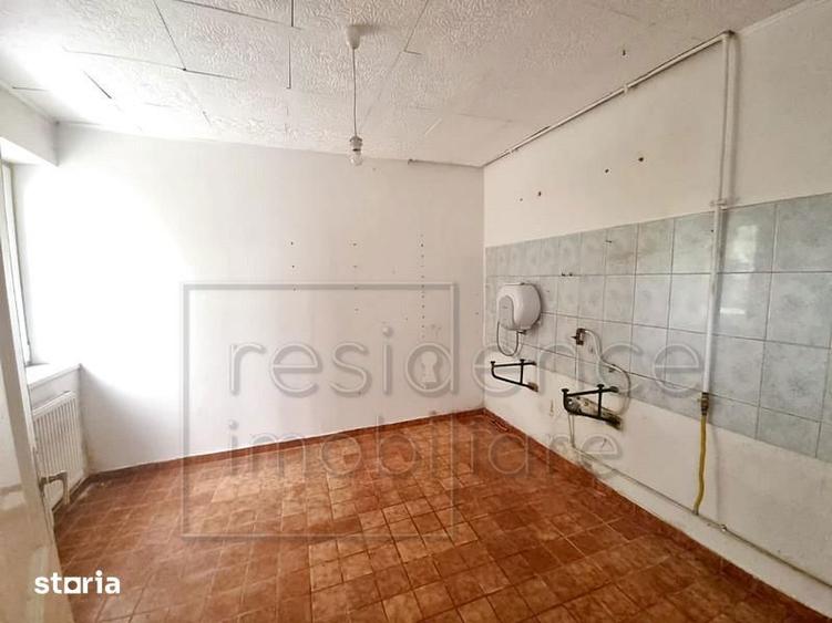 Casă cu 5 camere decomandat cu Teren 867 Mp în Andrei Mureșanu