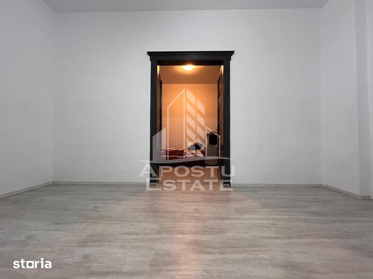 Casa la curte comuna, renovata complet in 2024 in zona Iosefin - 13