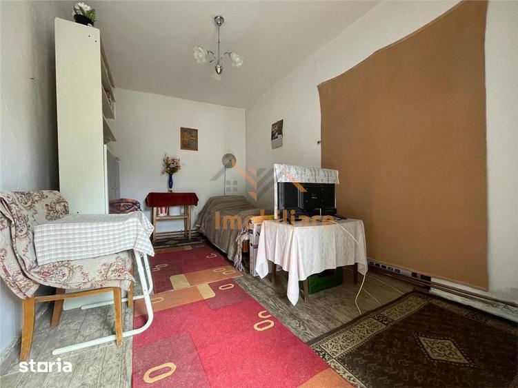 Casă cu 4 camere cu Teren 1439 Mp în Iorga