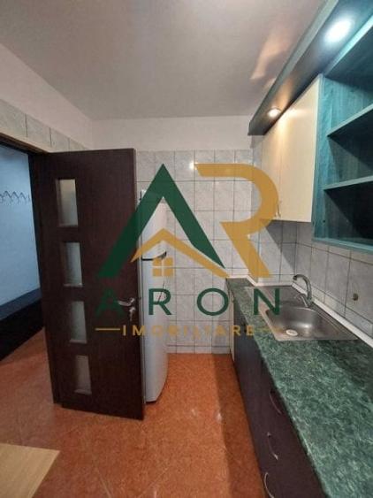 Apartament cu 3 camere decomandat, mobilat în Brâncoveanu