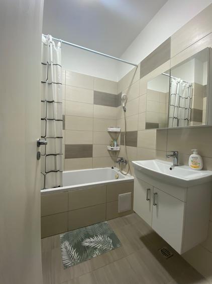 Apartament cu 2 camere decomandat în Metalurgiei