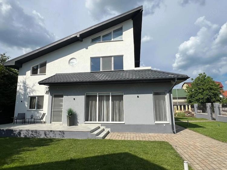 Casă cu 5 camere cu Teren 450 Mp în Sângeorgiu de Mureș