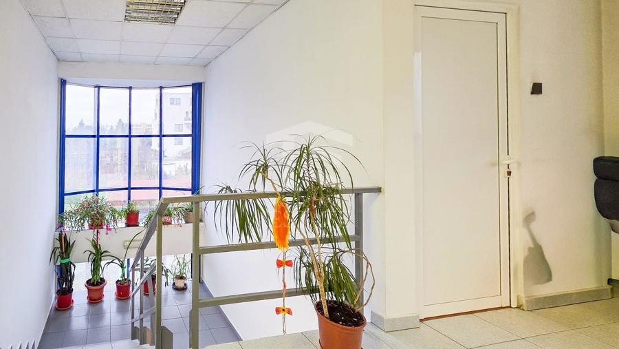 Spațiu comercial, de 650 mp, în Drumul Taberei