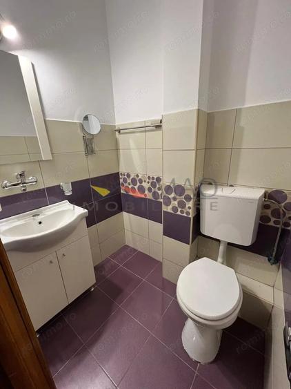 Apartament cu 4 camere decomandat în Cornișa