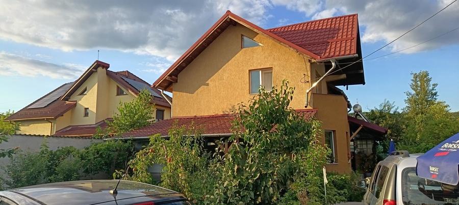 Casă cu 4 camere în Valea Mare