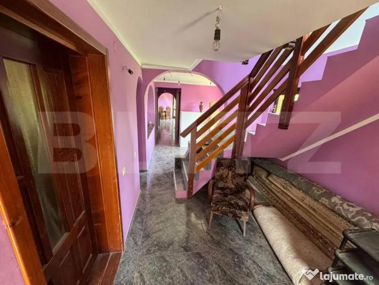 Casă cu 7 camere cu Teren 1300 Mp în Plopeni