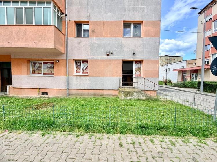 Spațiu comercial, de 50 mp, în Cetate