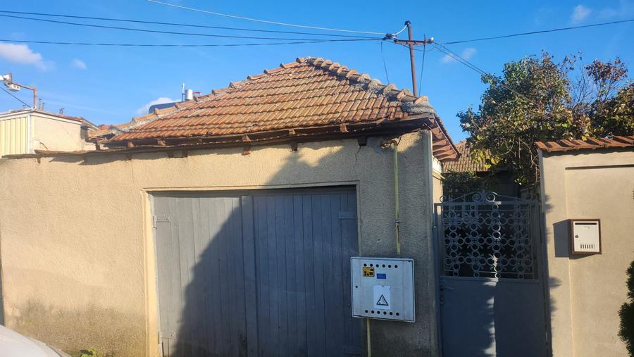 Casă individuală cu 3 camere cu Canalizare în CET