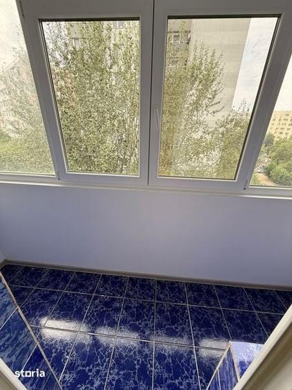 Apartament cu 3 camere decomandat în Titan