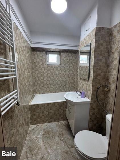 Apartament cu 2 camere decomandat în Uiești