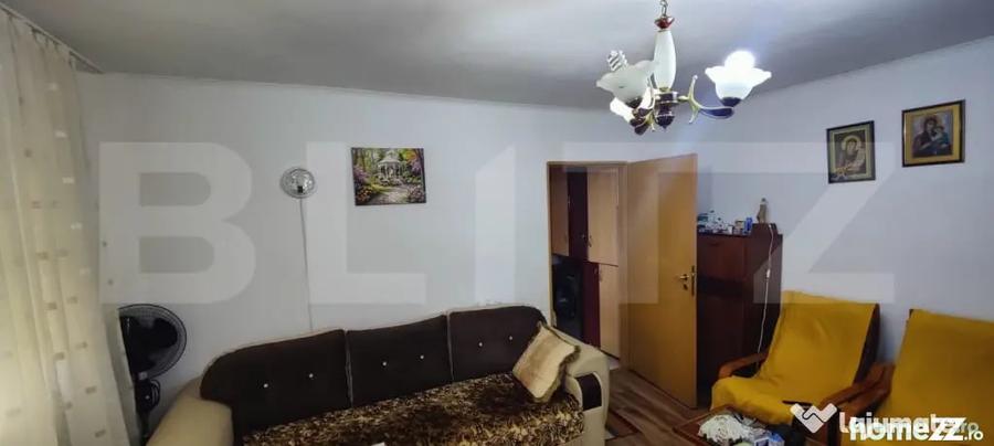 Apartament cu 2 camere semidecomandat în Micro 4