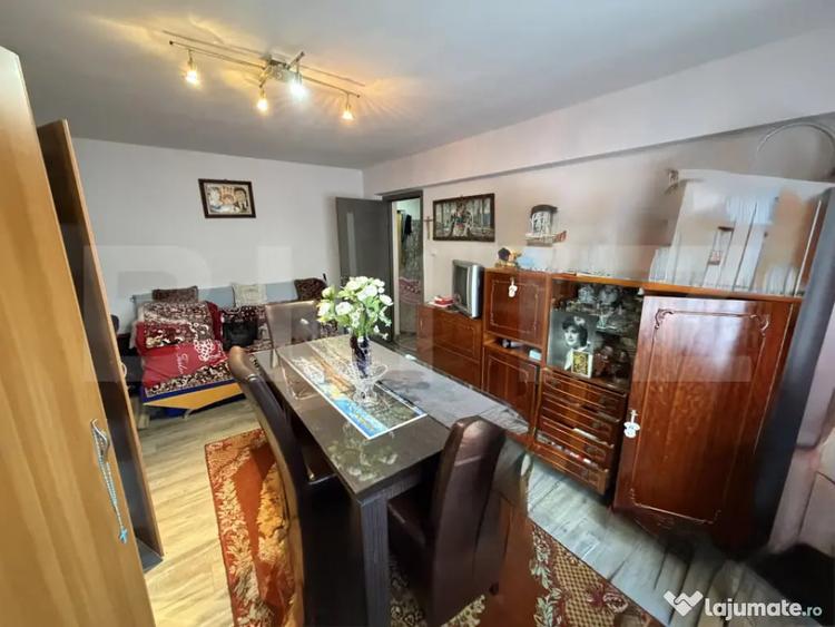 Apartament cu 2 camere decomandat în Abrud-Sat