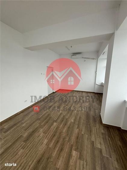 Spațiu comercial, de 50 mp, în Central
