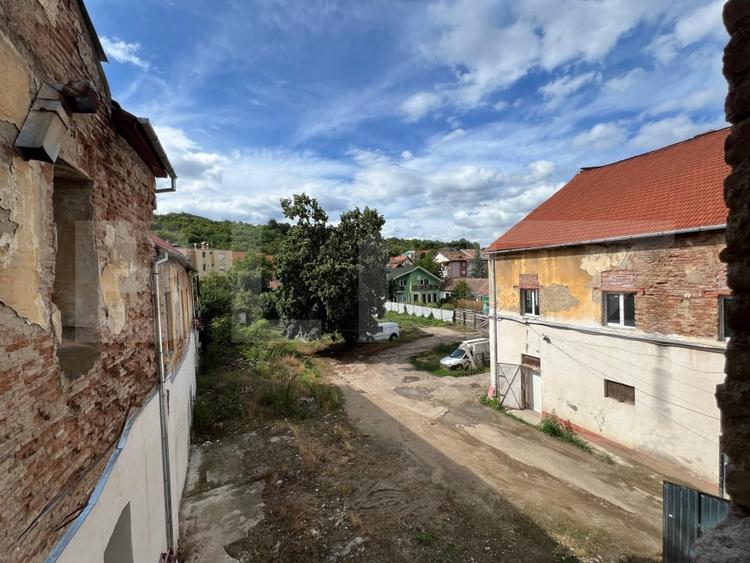 Spațiu comercial, de 900 mp, în Aiud