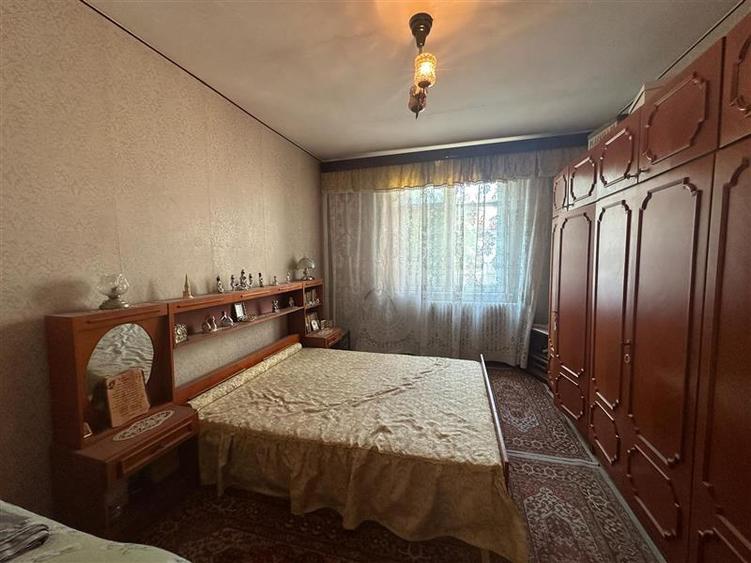 Apartament cu 3 camere decomandat în Luncă