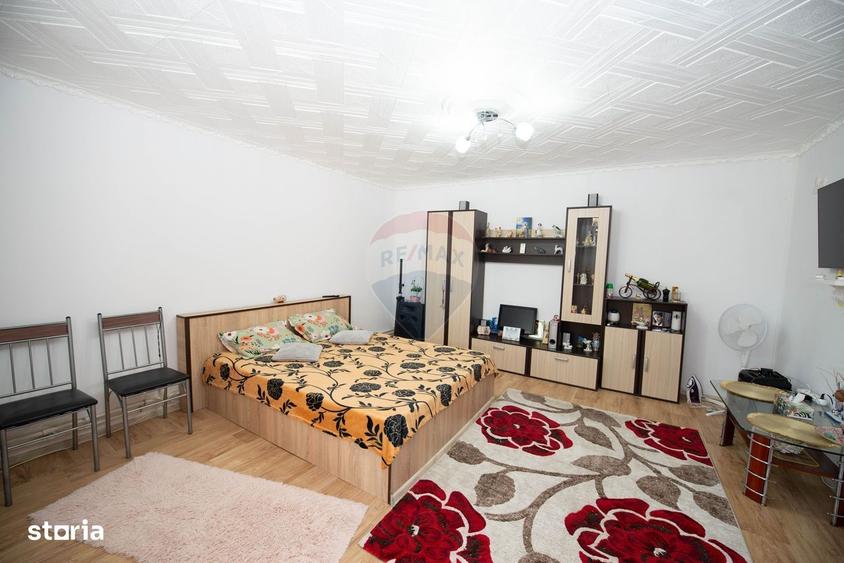 Casă cu 3 camere în Adunații-Copăceni