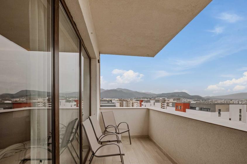 Apartament cu 4 camere decomandat în Central