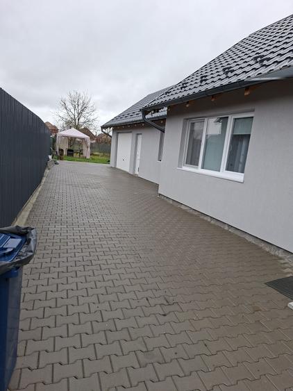 Casă cu 3 camere în Central