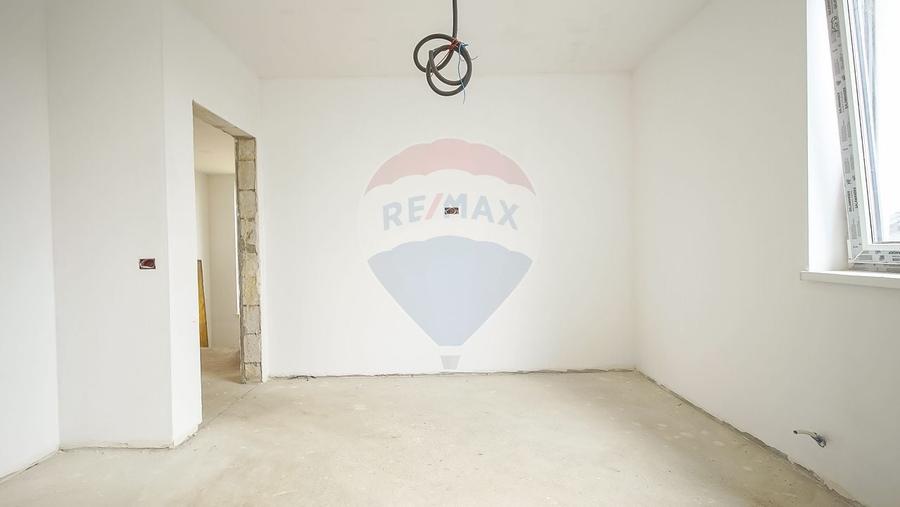 Casă individuală cu 4 camere cu Teren 500 Mp în Tărlungeni