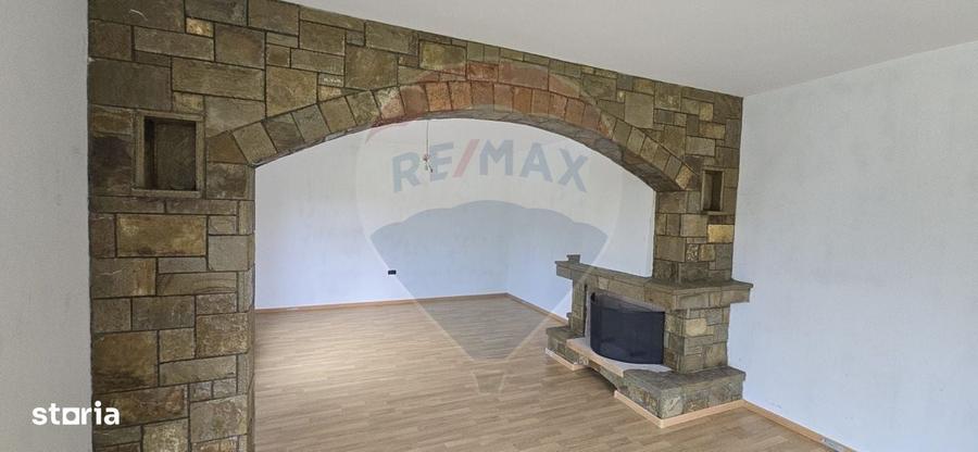 Casă cu 4 camere în Racova